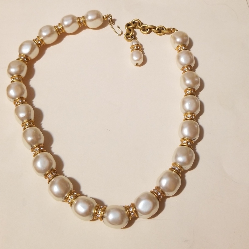 Beautiful Vintage Faux Pearl Necklace